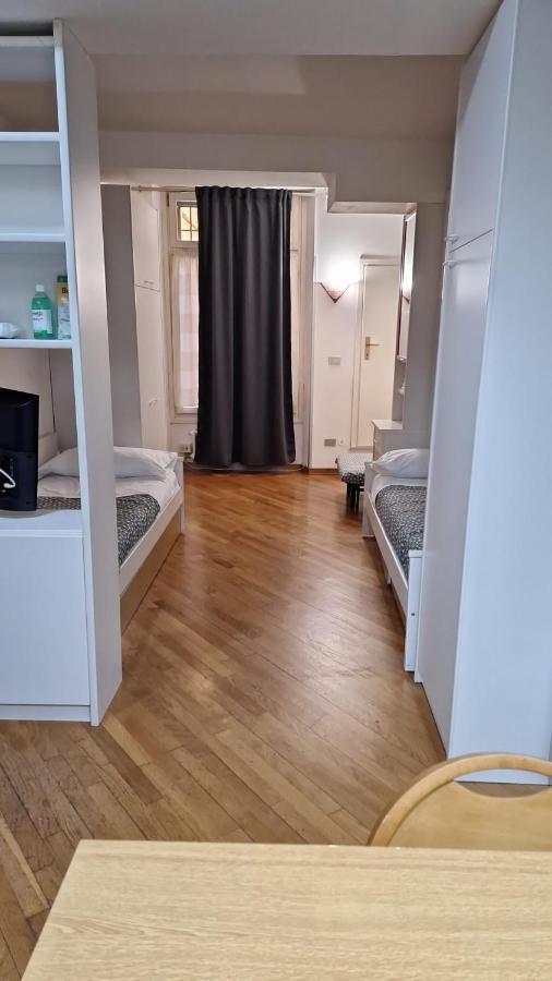 Appartement Historic Center - With 2 Single Beds à Bologne Extérieur photo