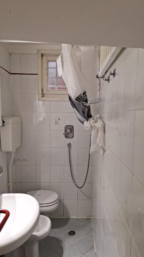 Appartement Historic Center - With 2 Single Beds à Bologne Extérieur photo