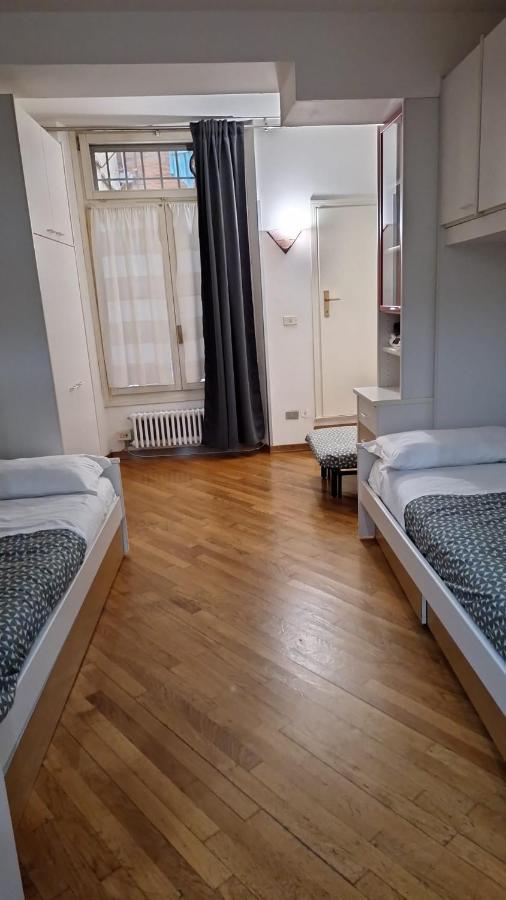 Appartement Historic Center - With 2 Single Beds à Bologne Extérieur photo